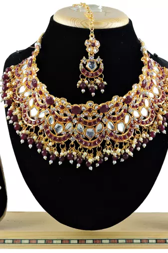Multicolor designer function wear ad necklace set