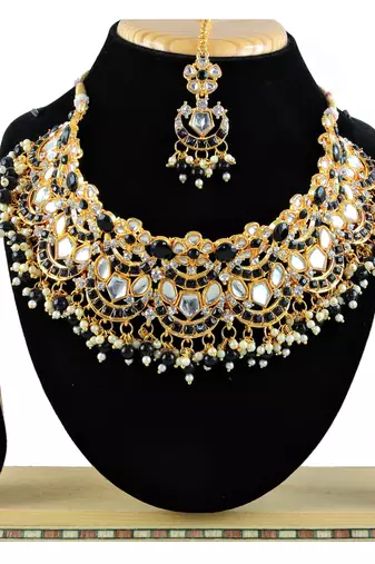 Black designer function wear ad necklace set