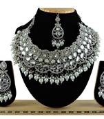 Multicolor designer function wear ad necklace set