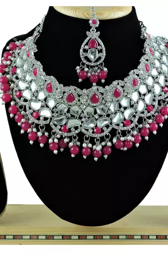 Red designer function wear ad necklace set