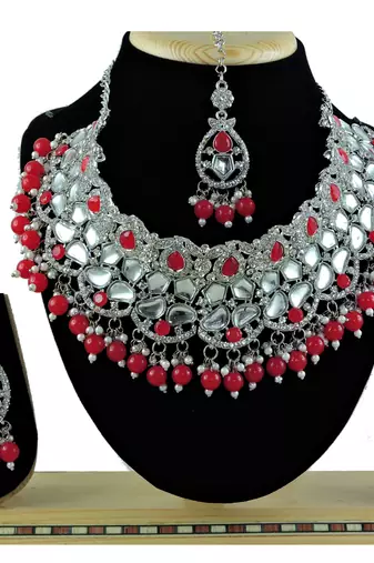 Red designer function wear ad necklace set