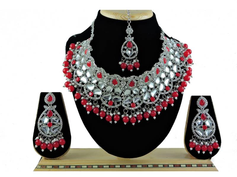 Red designer function wear ad necklace set