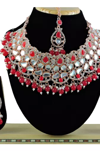 Red designer function wear ad necklace set