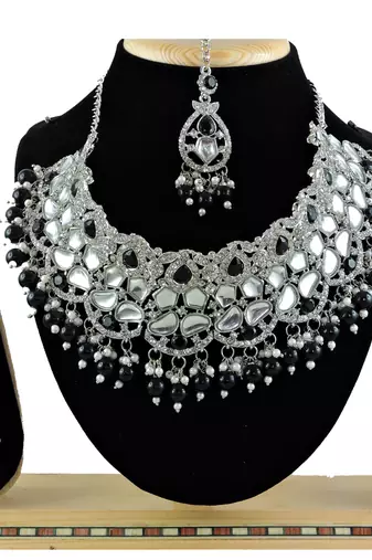 Black designer function wear ad necklace set