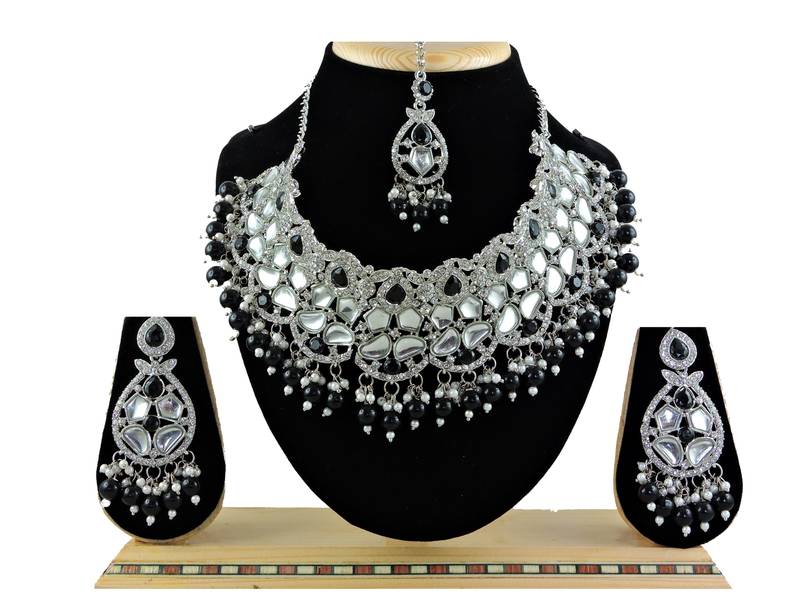 Black designer function wear ad necklace set