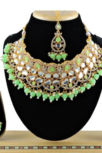 Multicolor designer function wear ad necklace set