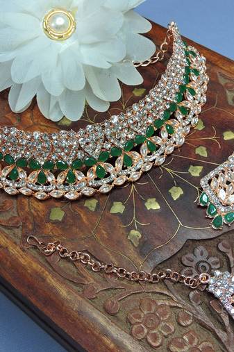 Green designer function wear ad necklace set