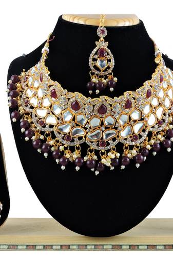 Multicolor designer function wear ad necklace set