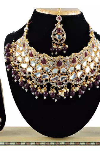 Multicolor designer function wear ad necklace set