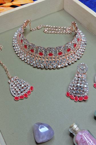 Red designer function wear ad necklace set