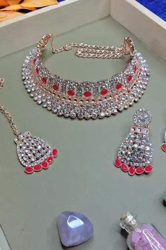 Red designer function wear ad necklace set