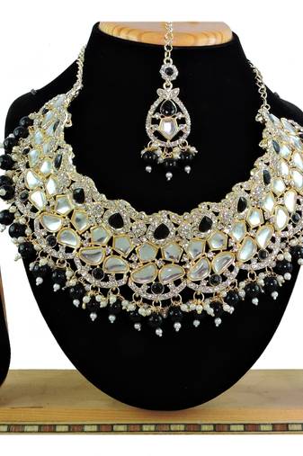 Black designer function wear ad necklace set