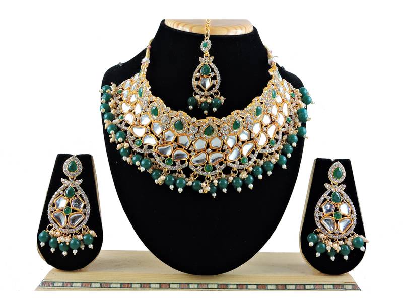 Green designer function wear ad necklace set
