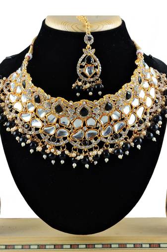 Black designer function wear ad necklace set