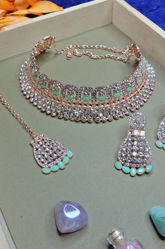 Green designer function wear ad necklace set