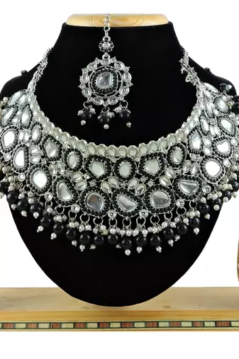 Black designer function wear ad necklace set