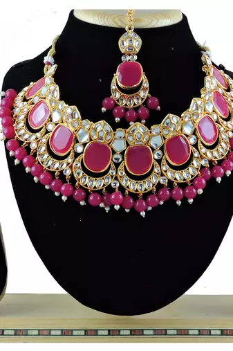 Red designer function wear ad necklace set