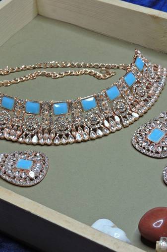 Turquoise designer function wear ad necklace set