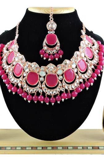 Red designer function wear ad necklace set