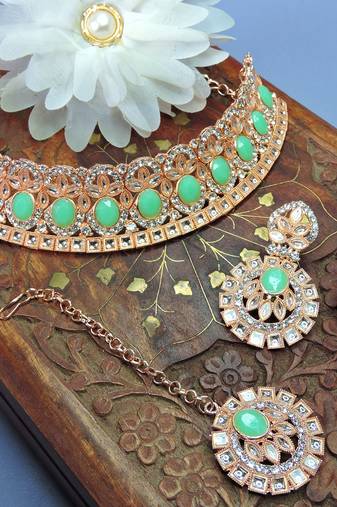 Green designer function wear ad necklace set