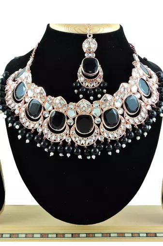 Black designer function wear ad necklace set