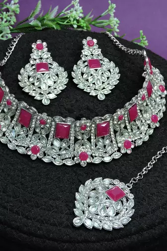 Red designer function wear ad necklace set