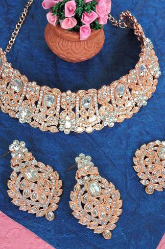 Multicolor designer function wear ad necklace set