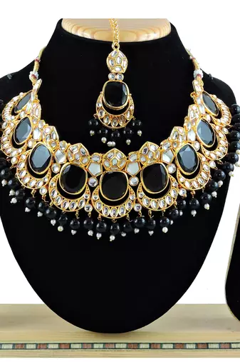 Black designer function wear ad necklace set