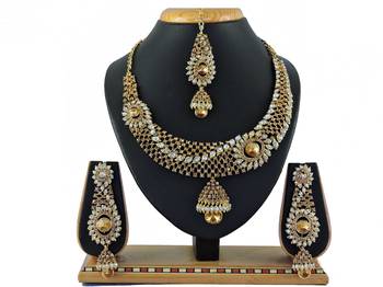 Multicolor designer function wear ad necklace set 1
