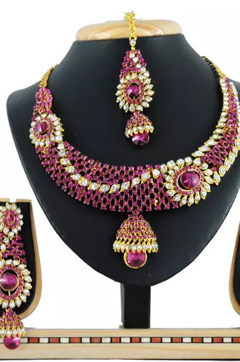 Multicolor designer function wear ad necklace set
