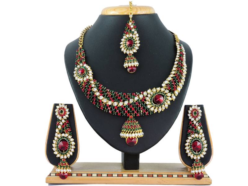 Multicolor designer function wear ad necklace set