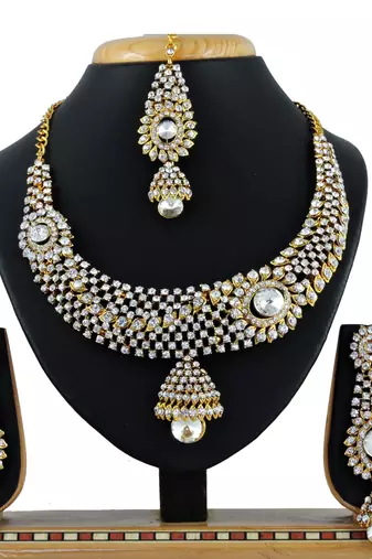 Multicolor designer function wear ad necklace set