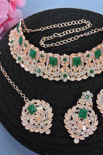 Green designer function wear ad necklace set