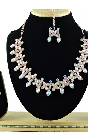 Multicolor designer function wear ad necklace set