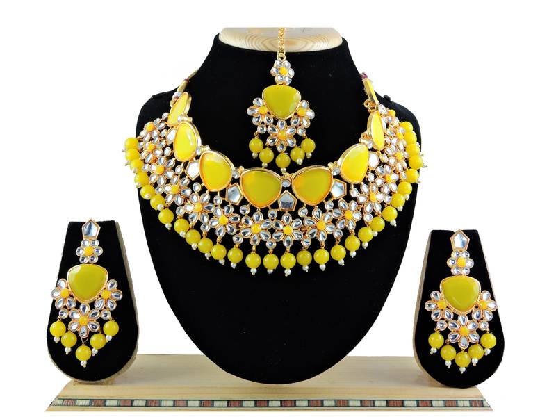 Yellow designer function wear ad necklace set