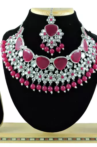 Red designer function wear ad necklace set