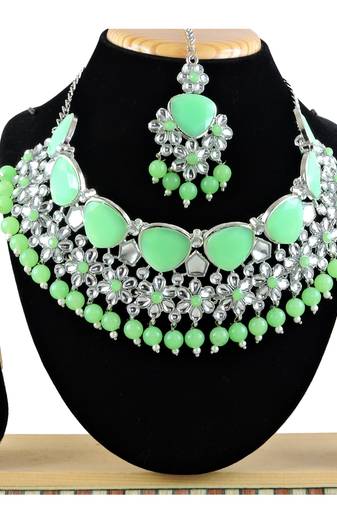 Multicolor designer function wear ad necklace set