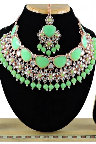 Multicolor designer function wear ad necklace set