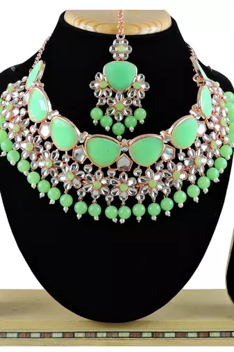 Multicolor designer function wear ad necklace set