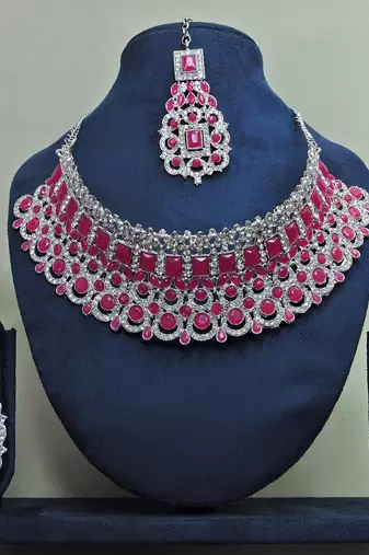Red designer function wear ad necklace set