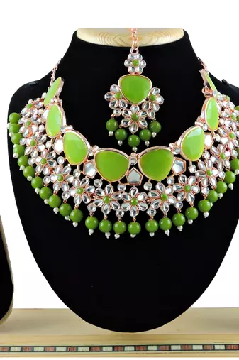 Green designer function wear ad necklace set