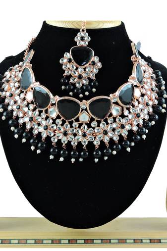 Black designer function wear ad necklace set