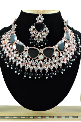 Black designer function wear ad necklace set