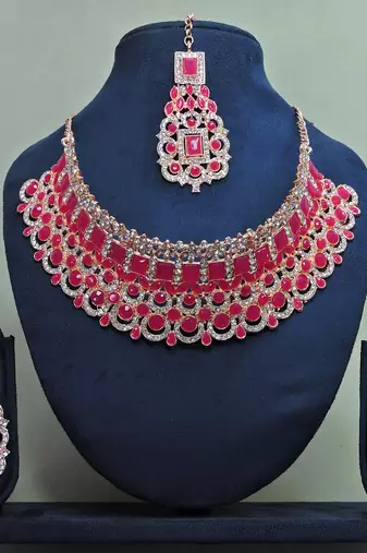 Red designer function wear ad necklace set