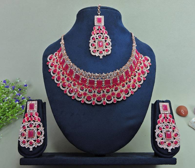 Red designer function wear ad necklace set