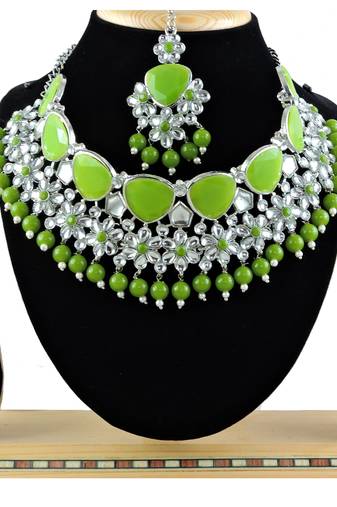 Green designer function wear ad necklace set