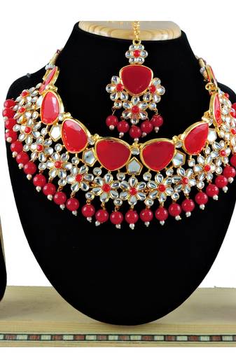 Red designer function wear ad necklace set
