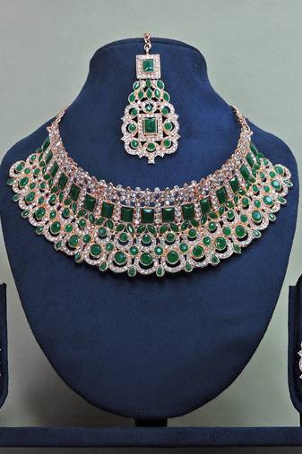 Green designer function wear ad necklace set
