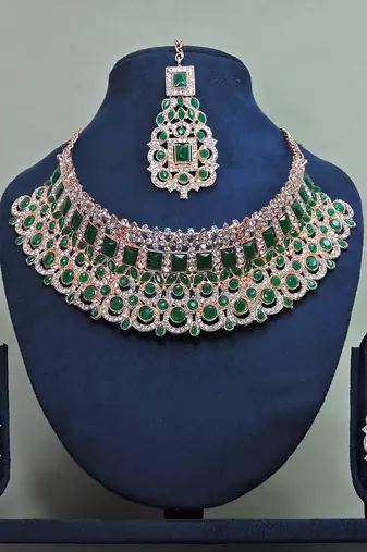 Green designer function wear ad necklace set