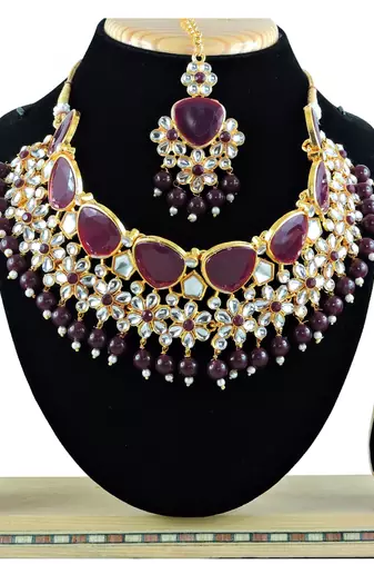 Multicolor designer function wear ad necklace set